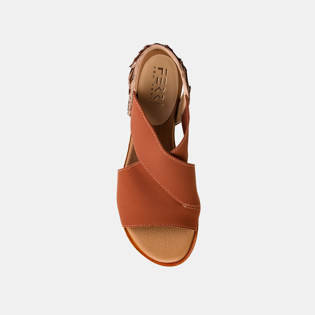 Sandália Flat Pirarucu Elastano Canela